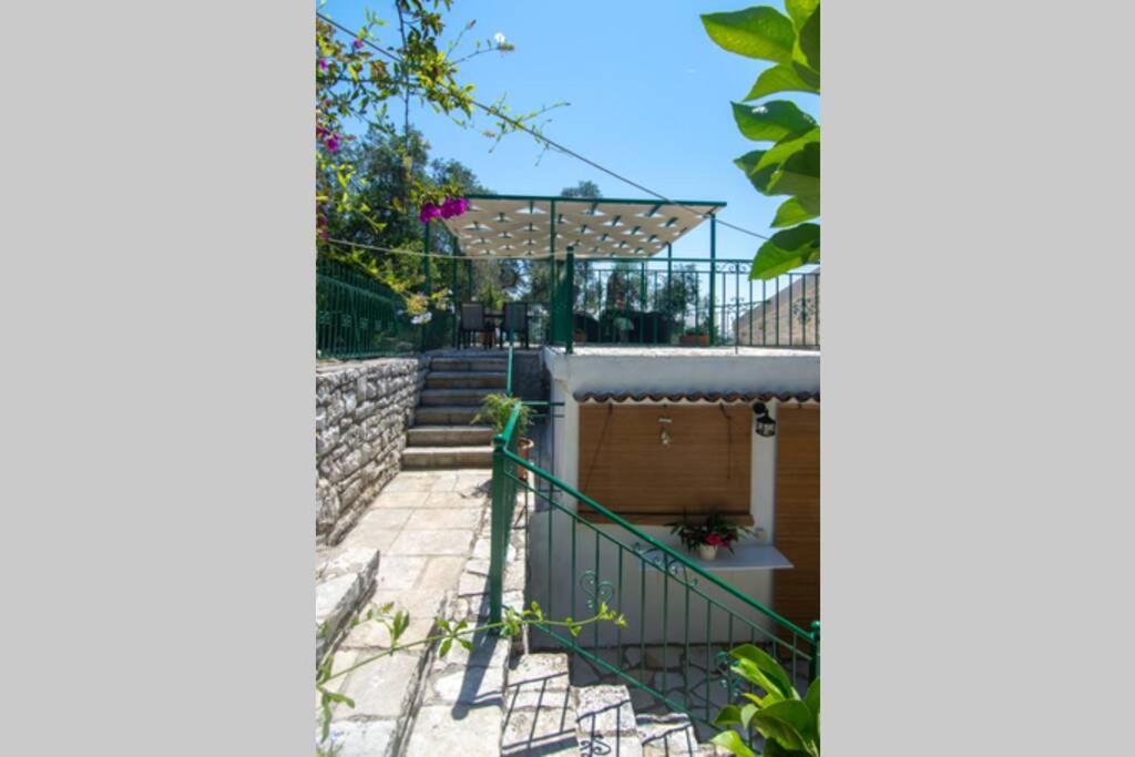 Thanos Cottage Vlachopoulátika Kültér fotó